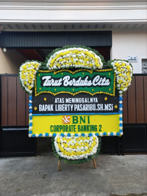Papan Bunga Duka di Tuan Kentang