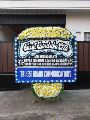 Papan Bunga Duka di Tuan Kentang